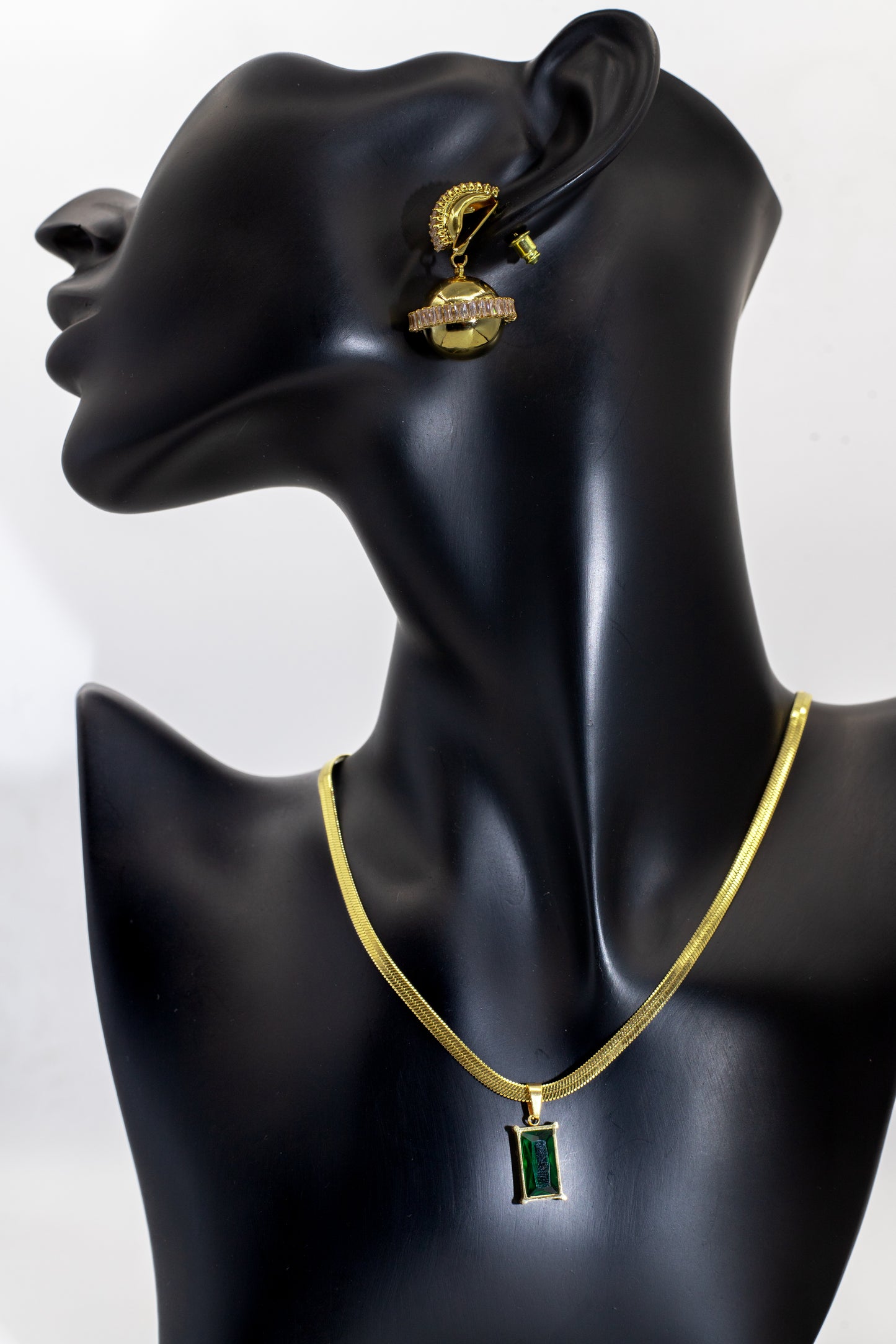 Luxury Golden Emerald Snake Chain Necklace & Dangle Set