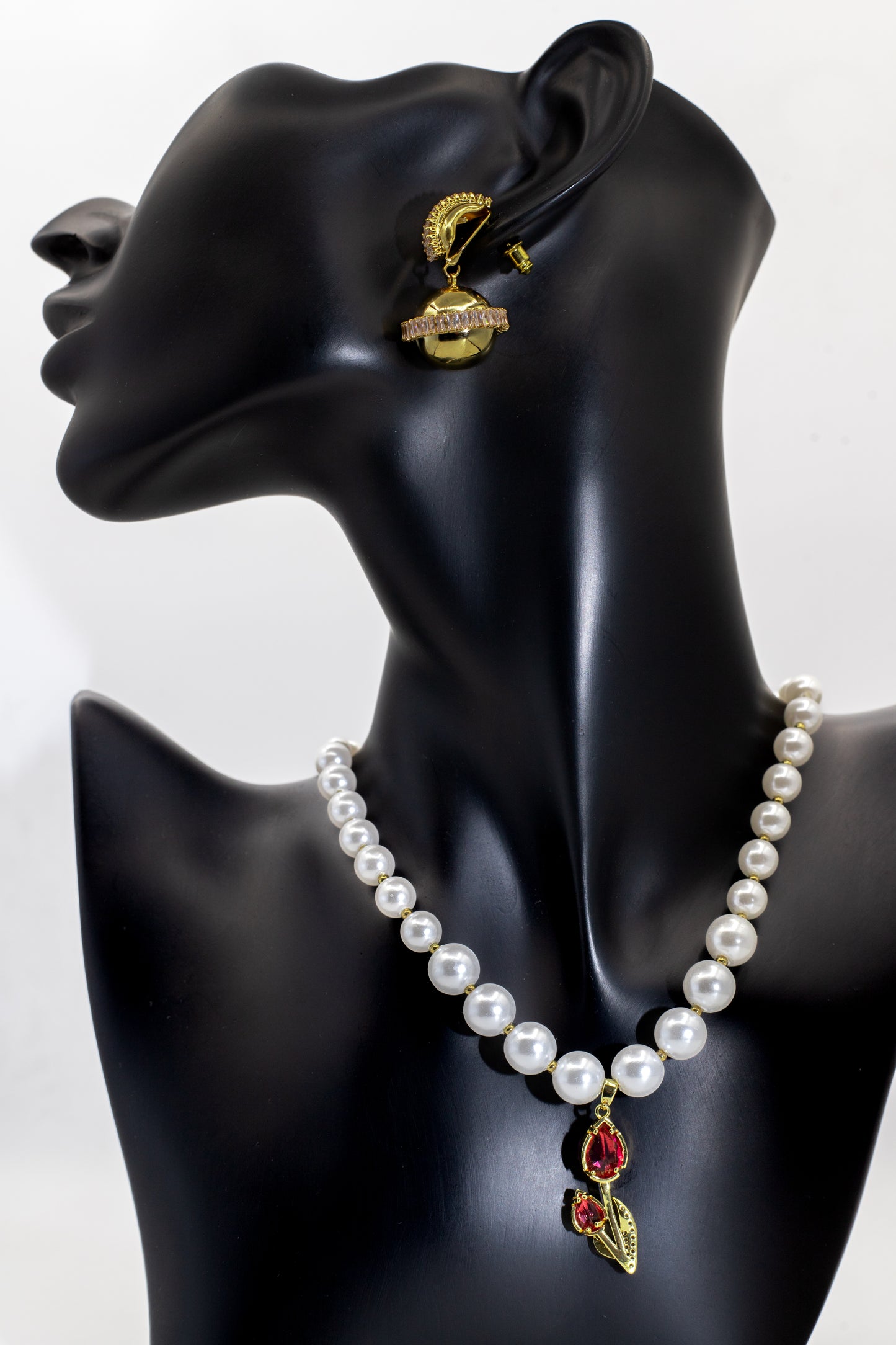 Luxury Golden Pearl & Ruby Floral Necklace Set