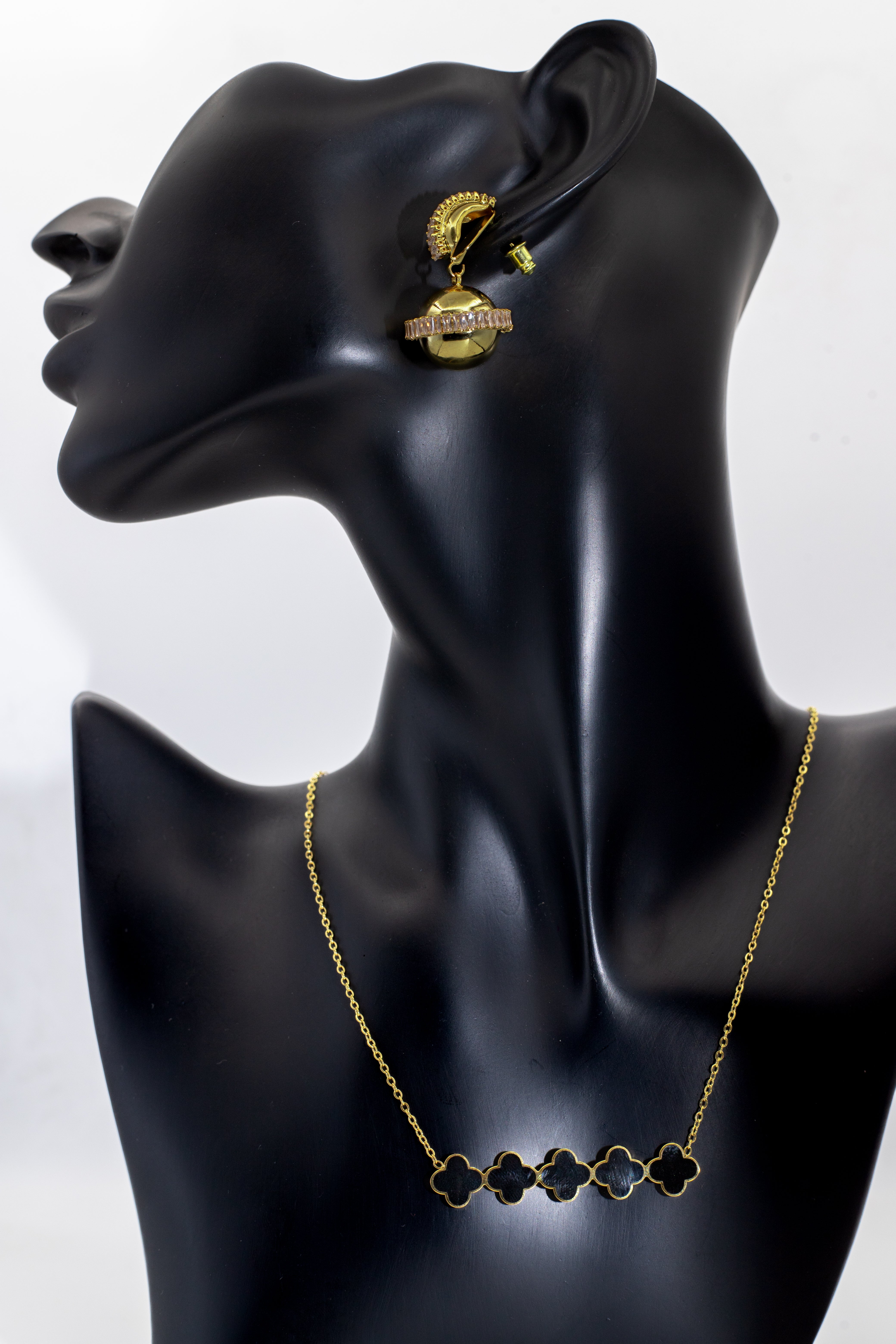 Iconic Golden Black Enamel Clover Necklace & Glamour Tops Set