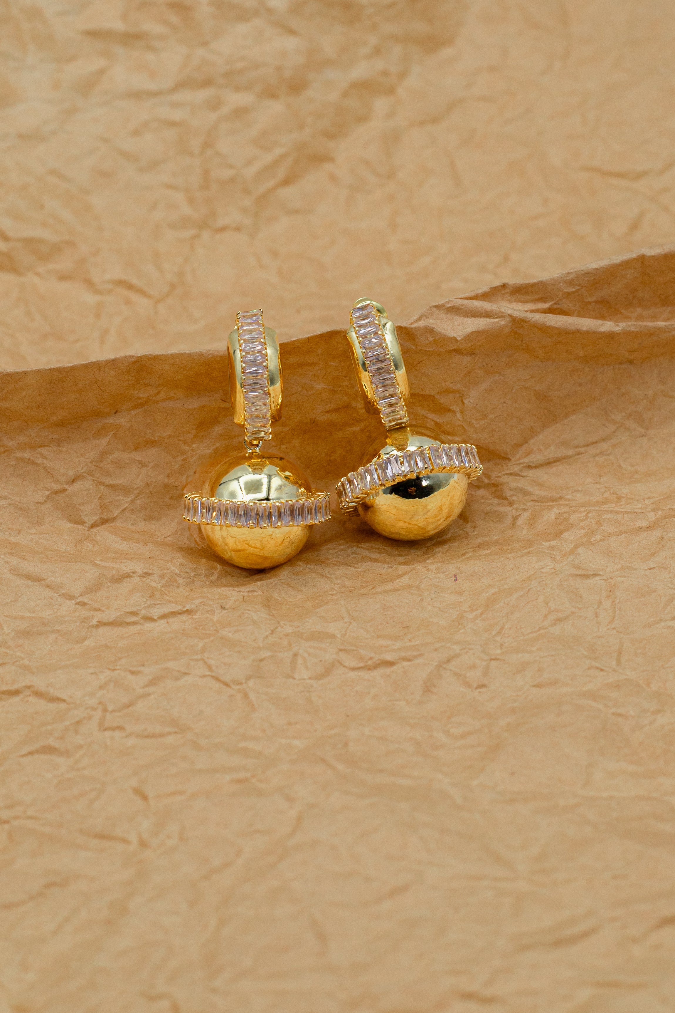 Saturn Planet Dangle Tops