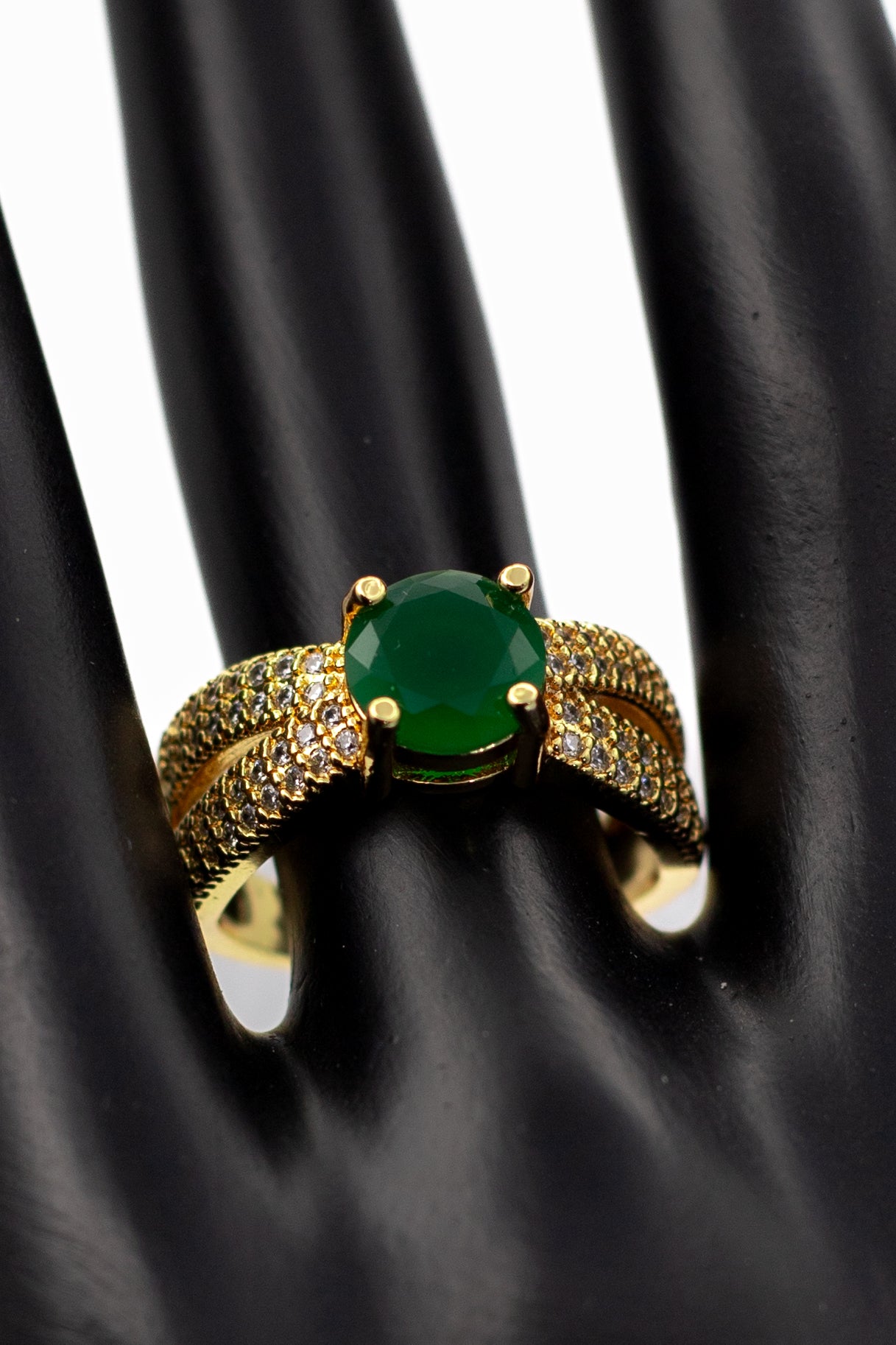 Golden Brilliant Round Crystal Ring (Adjustable)