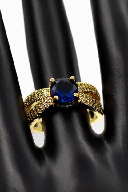 Golden Brilliant Round Crystal Ring (Adjustable)