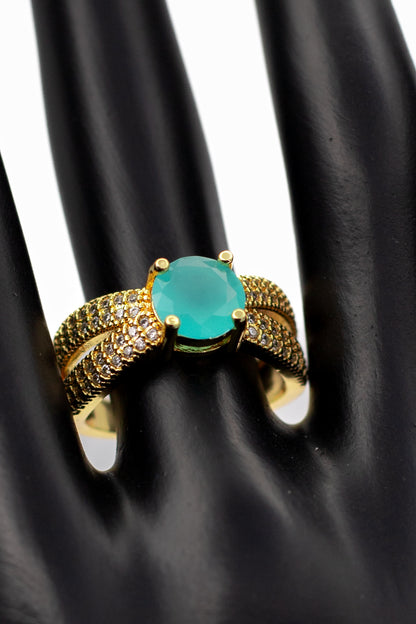 Golden Brilliant Round Crystal Ring (Adjustable)